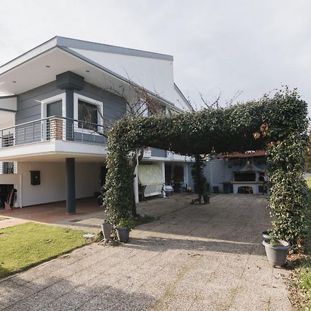 Billiard Home In Trikala Buitenkant foto