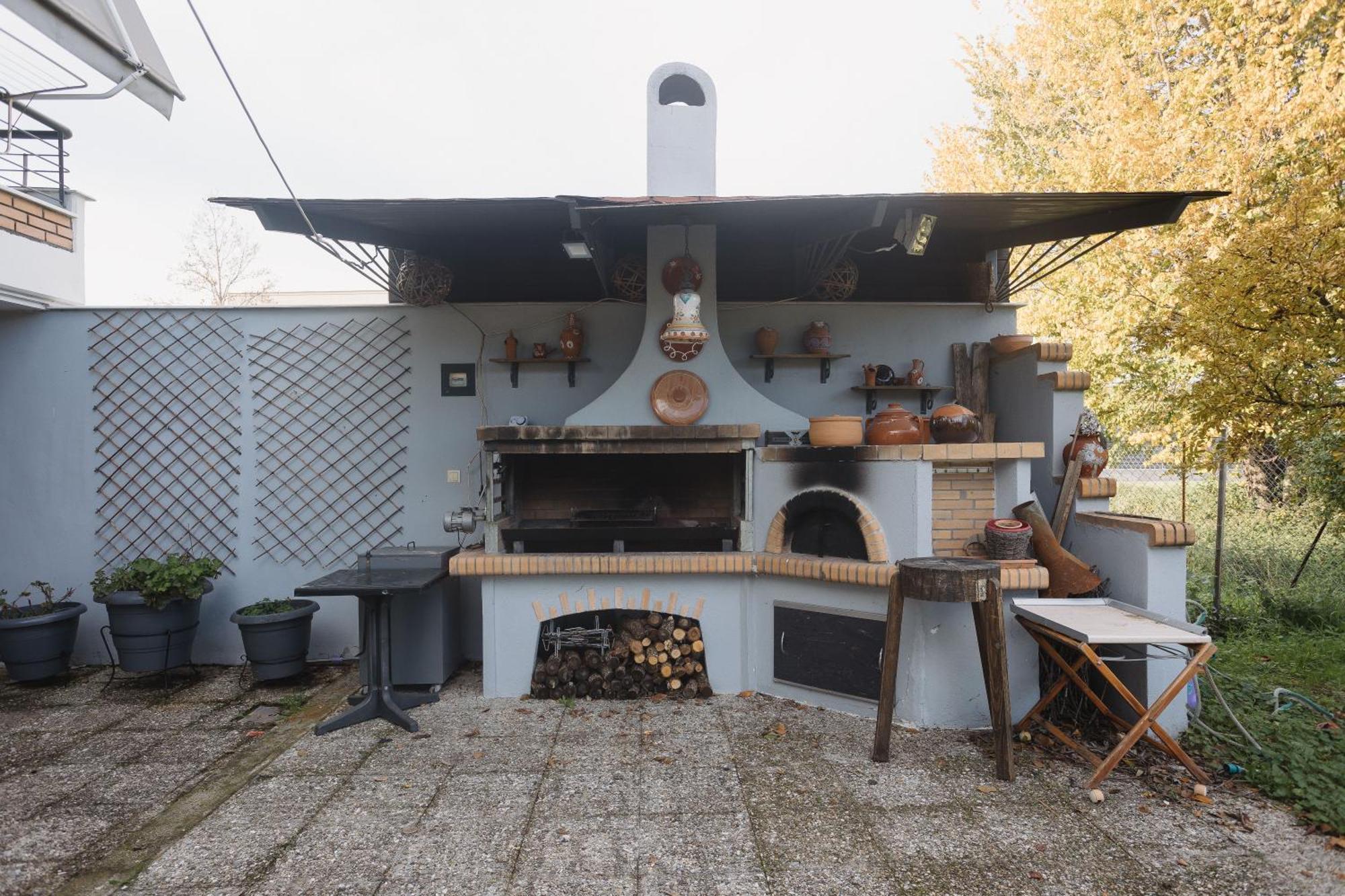 Billiard Home In Trikala Buitenkant foto